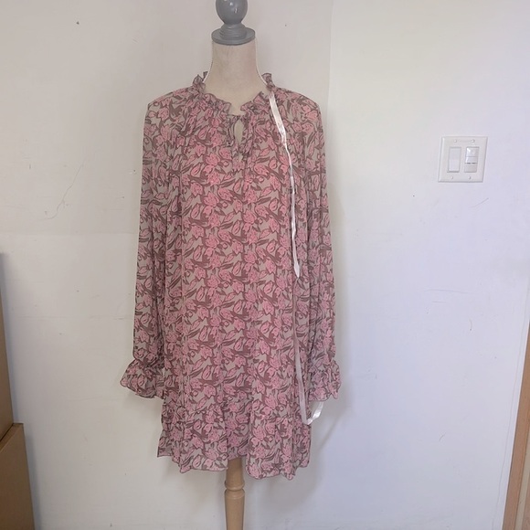 Missguided Dresses & Skirts - NWT Missguided Tie Neck Double Layered Smock Dress Floral